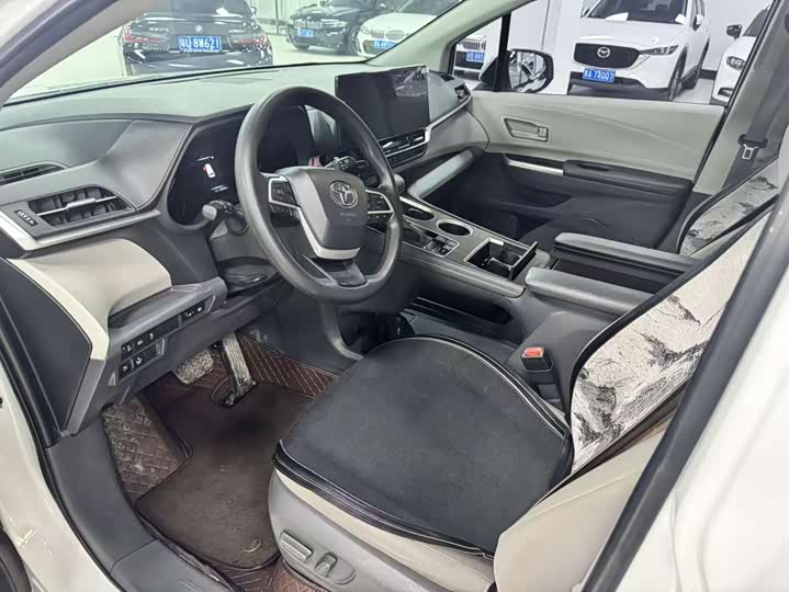 Фото 4 - Subaru Forester