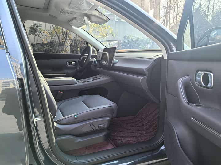 Фото 9 - Leapmotor C16