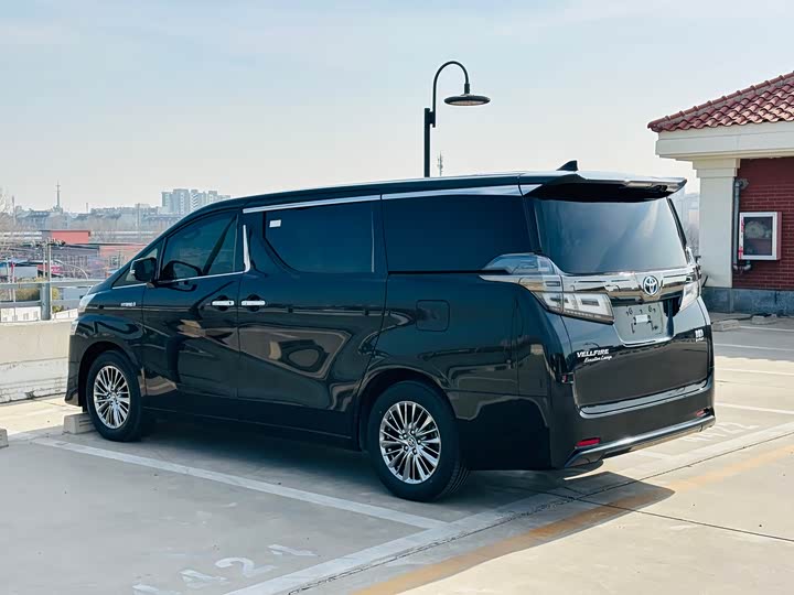 Фото 6 - Toyota Vellfire