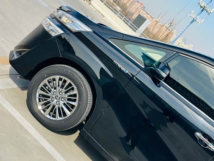 Фото 8 - Toyota Vellfire