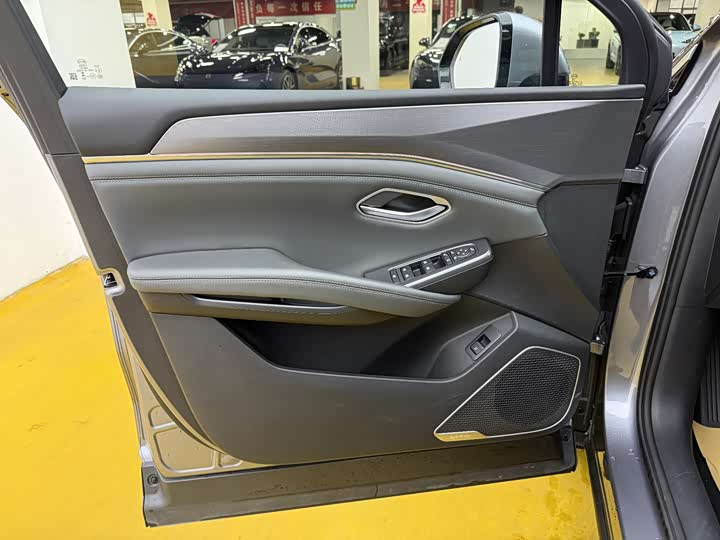 Фото 3 - BYD Song L DM-i Hybrid