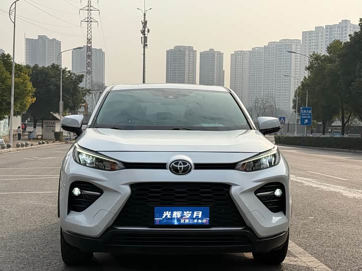 Фото 3 - Toyota Wildlander