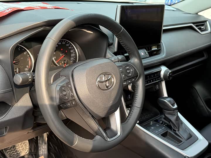 Фото 5 - Toyota Wildlander