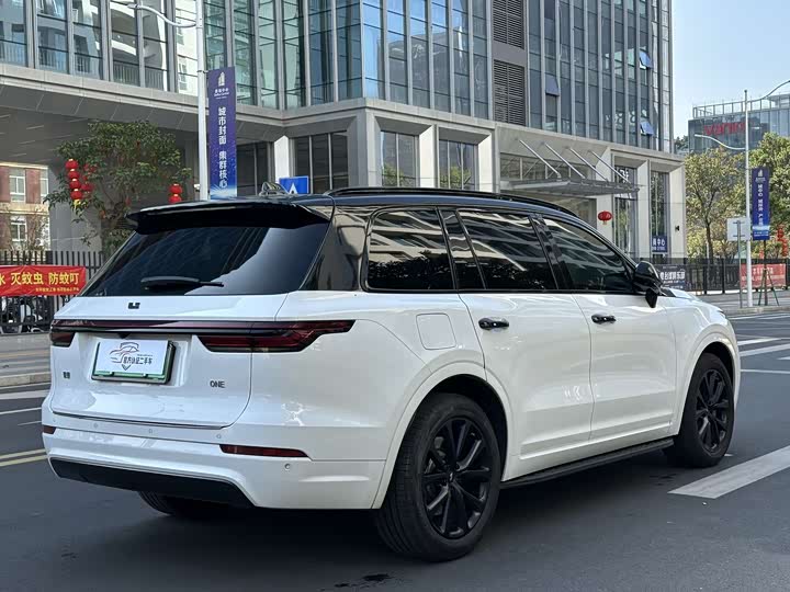 Фото 4 - LiXiang One