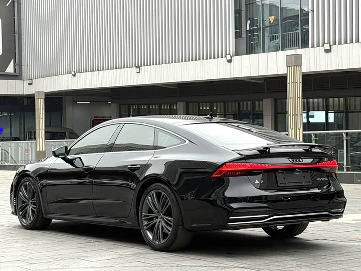 Фото 7 - Audi A7