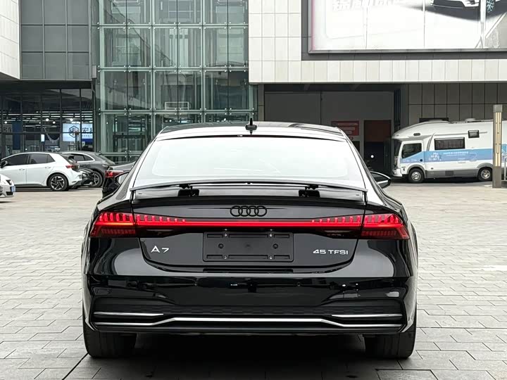 Фото 8 - Audi A7