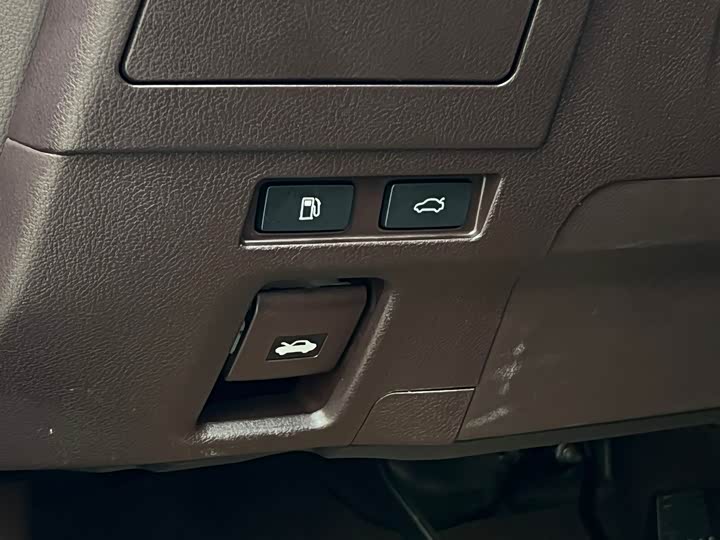 Фото 5 - Lexus ES