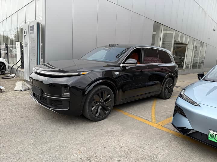 Фото 1 - LiXiang L9