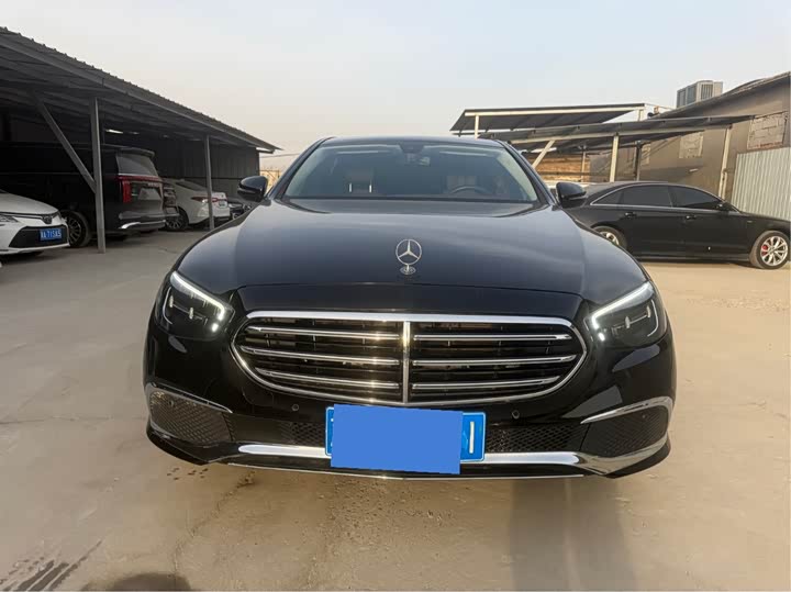 Photo 2 - Mercedes-Benz E-Class