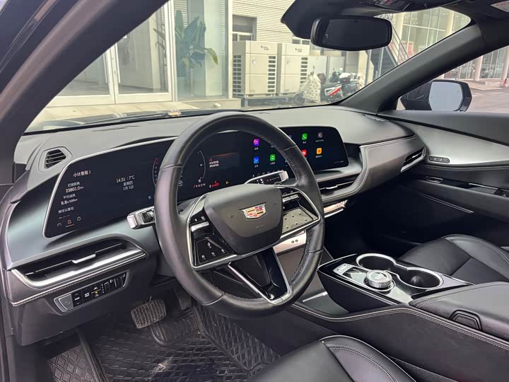 Фото 5 - Cadillac GT4