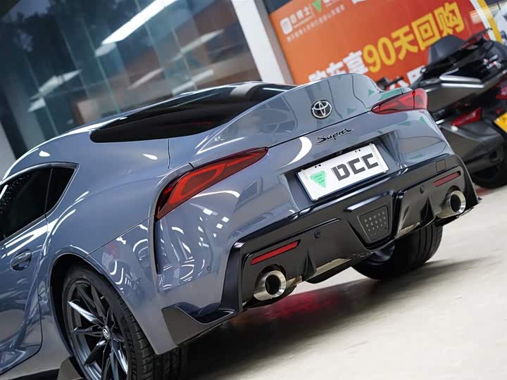 Фото 3 - Toyota Supra