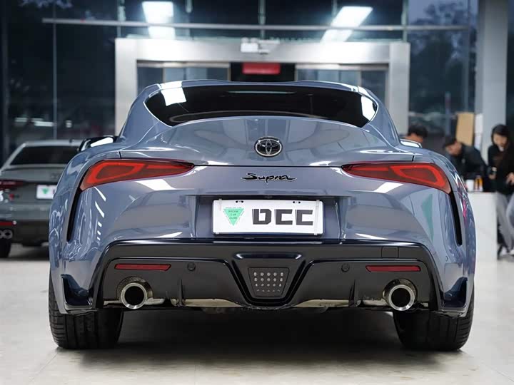 Фото 8 - Toyota Supra