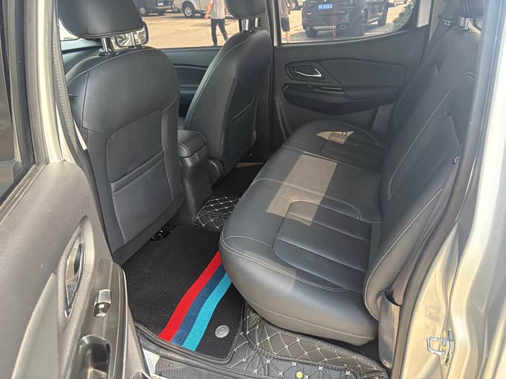 Фото 9 - Dongfeng Rich