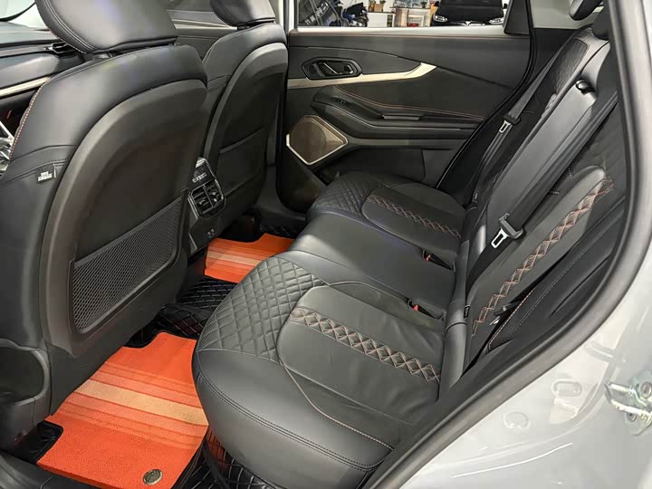 Фото 8 - Exeed TXL