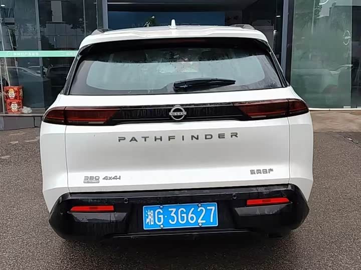 Фото 3 - Nissan Pathfinder