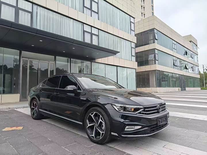 Фото 3 - Volkswagen Magotan