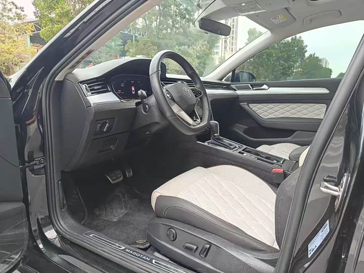 Фото 4 - Volkswagen Magotan