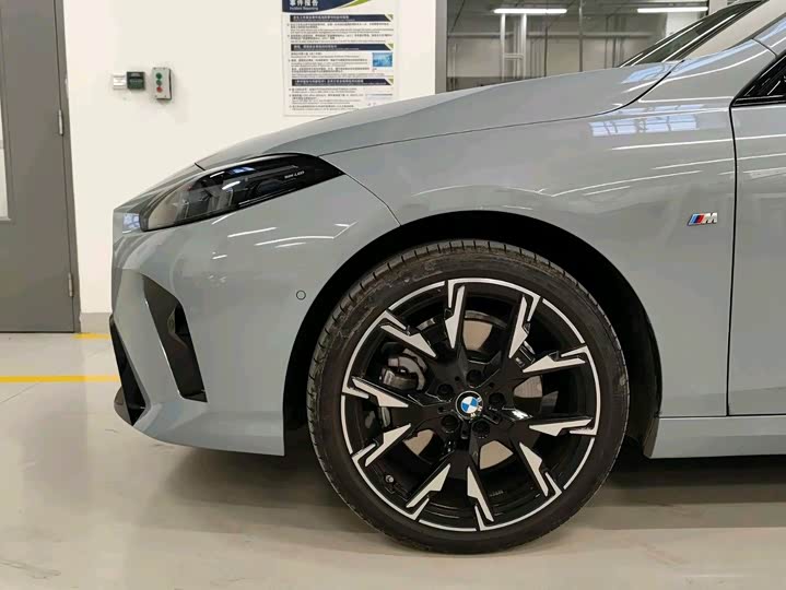 Фото 8 - BMW 2 Series