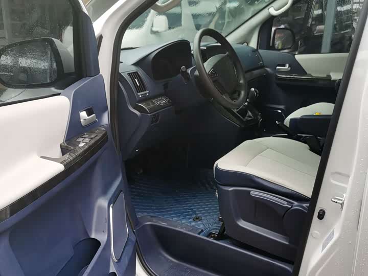 Фото 8 - Dongfeng Forthing Lingzhi Plus