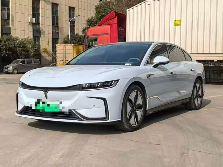 Фото 1 - Voyah Passion