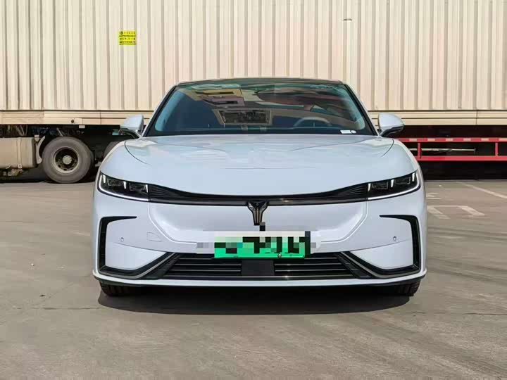 Фото 2 - Voyah Passion