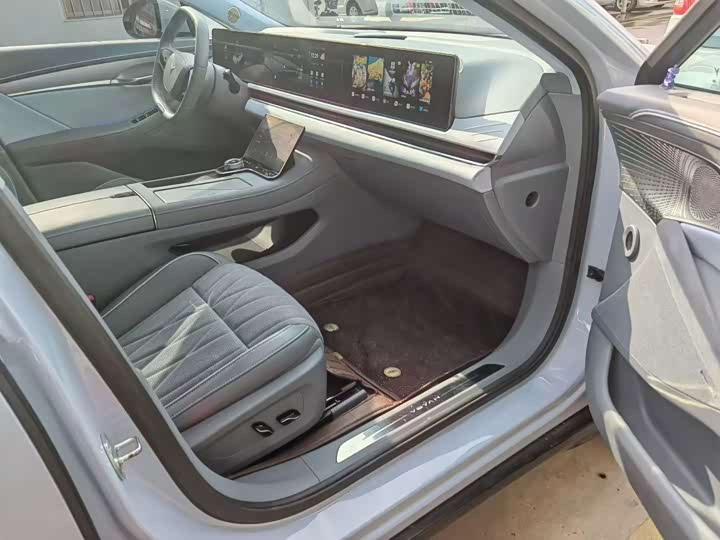 Фото 6 - Voyah Passion