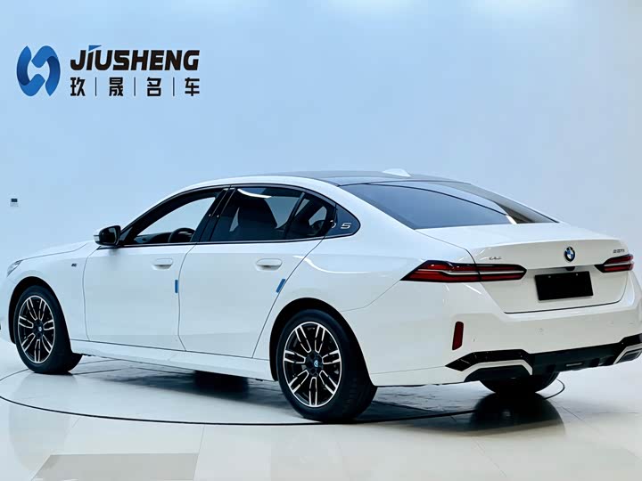 Фото 7 - BMW 5 Series