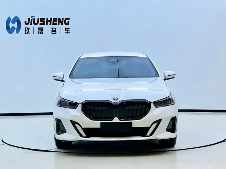 Фото 8 - BMW 5 Series