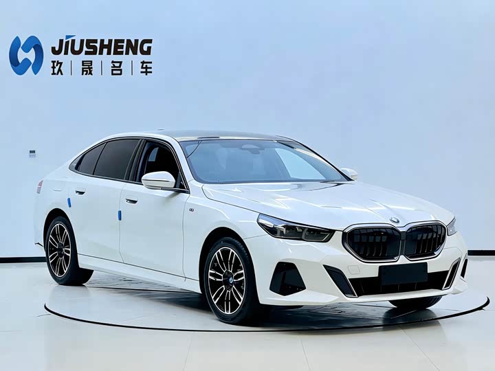 Фото 9 - BMW 5 Series