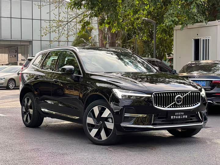 Фото 3 - Volvo XC60 Hybrid