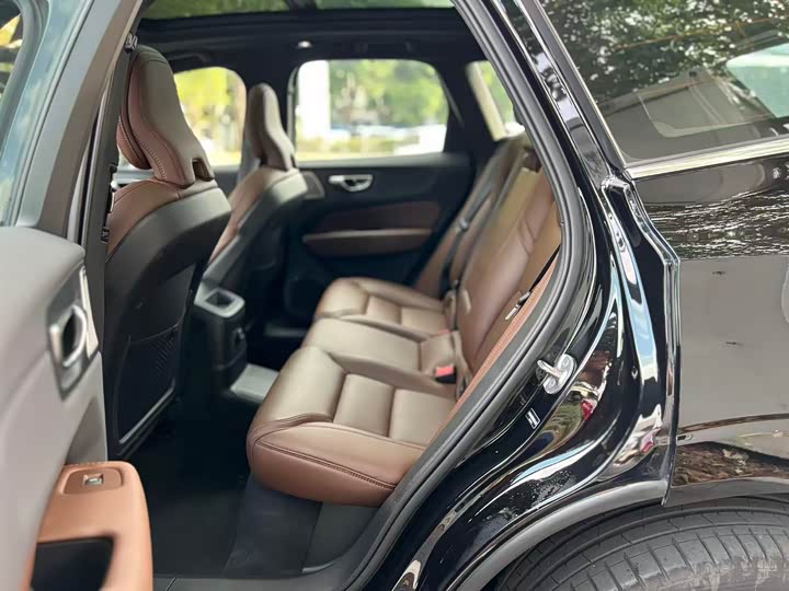 Фото 6 - Volvo XC60 Hybrid