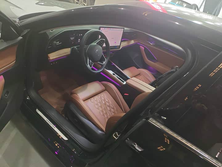 Фото 3 - Volkswagen Magotan