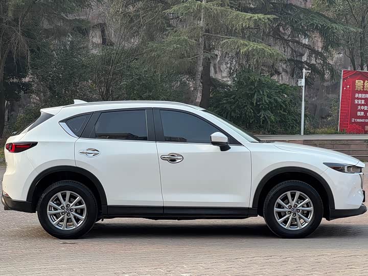 Фото 3 - Mazda CX-5