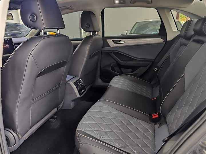 Фото 7 - Volkswagen Sagitar L