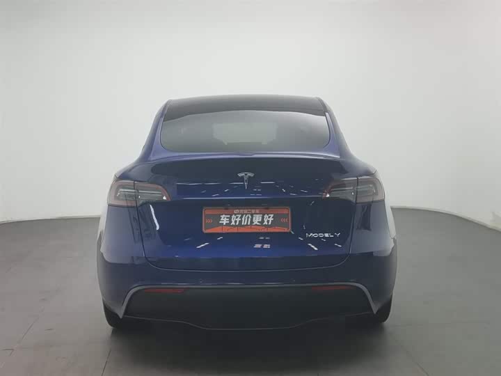 Фото 4 - Tesla Model Y