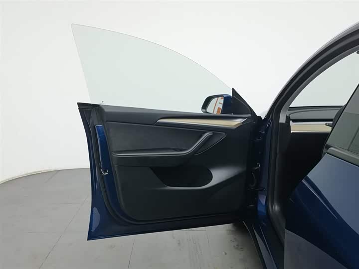 Фото 8 - Tesla Model Y