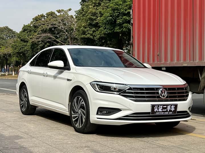 Фото 3 - Volkswagen Sagitar L