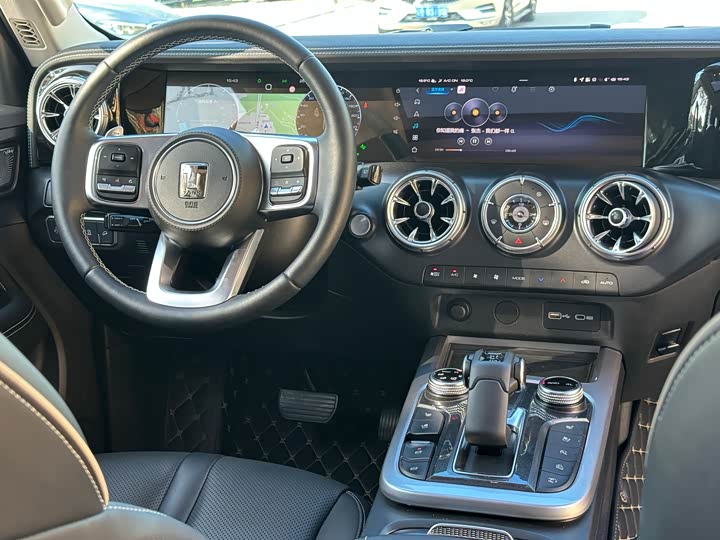 Фото 9 - Tank 300