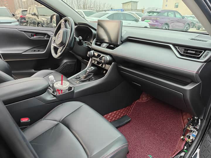 Фото 9 - Toyota Wildlander Hybrid