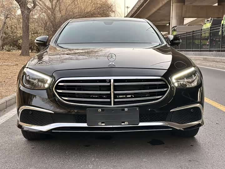 Photo 2 - Mercedes-Benz E-Class