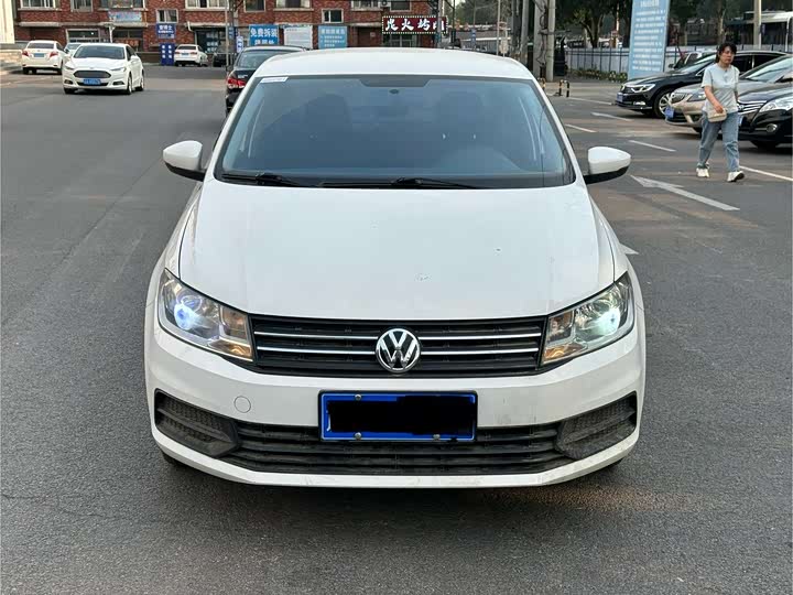 Фото 2 - Volkswagen Santana