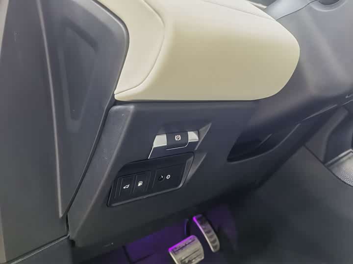 Фото 6 - Land Rover Range Rover Evoque L Hybrid