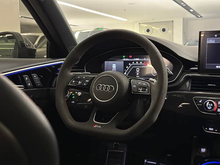 Фото 9 - Audi RS 4