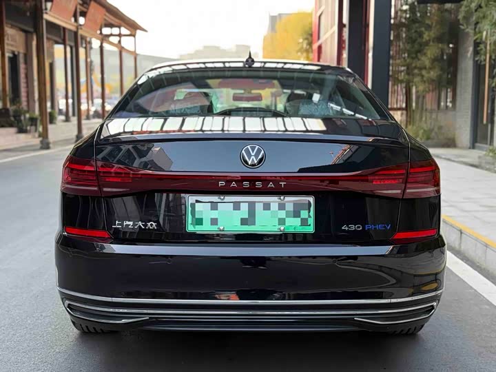 Фото 6 - Volkswagen Passat Hybrid