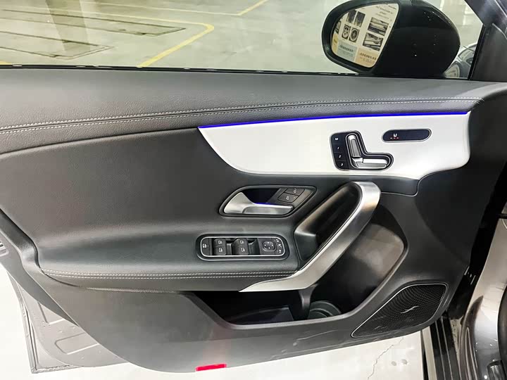 Фото 9 - Mercedes-Benz A-Class AMG