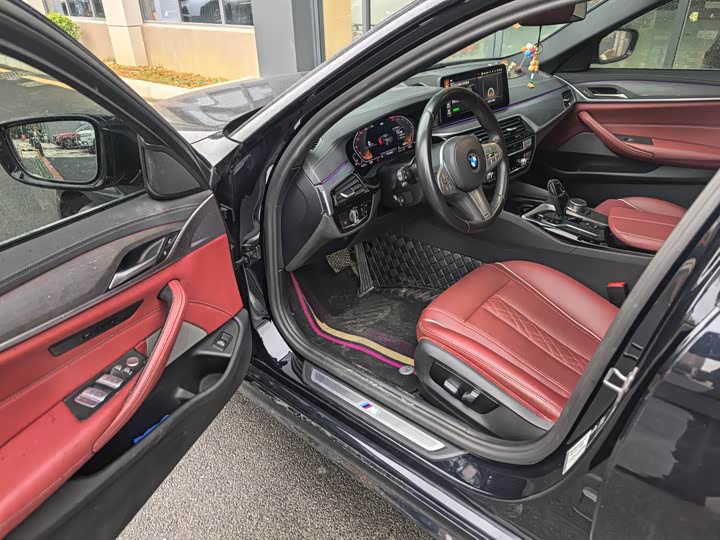 Фото 3 - BMW 5 Series