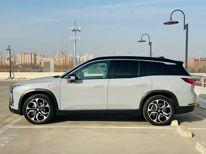 Фото 7 - Nio ES8