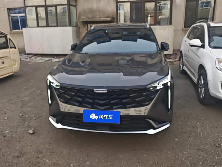 Фото 2 - Geely Atlas