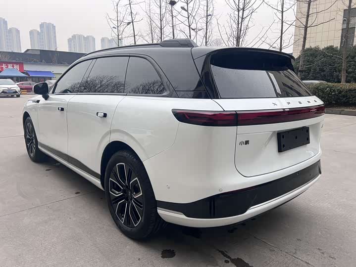 Фото 7 - XPeng G9