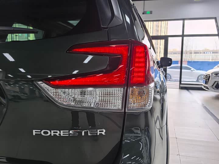 Фото 5 - Subaru Forester